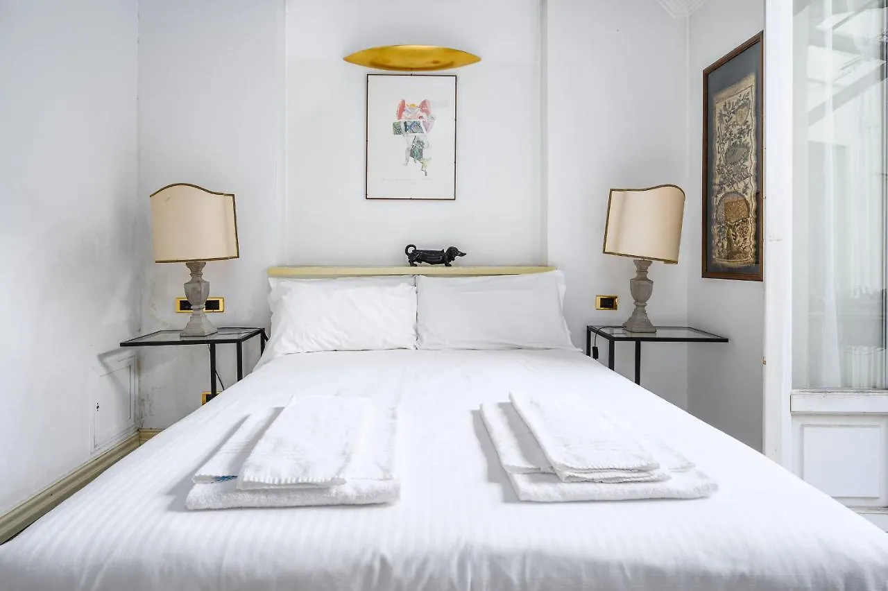 Duomo - Fontana Penthouse With Beautiful Terrace Apartment Milan Italy